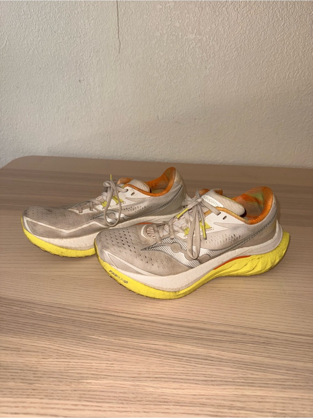 Saucony Beige and Yellow Running Shoes with Orange Lining
